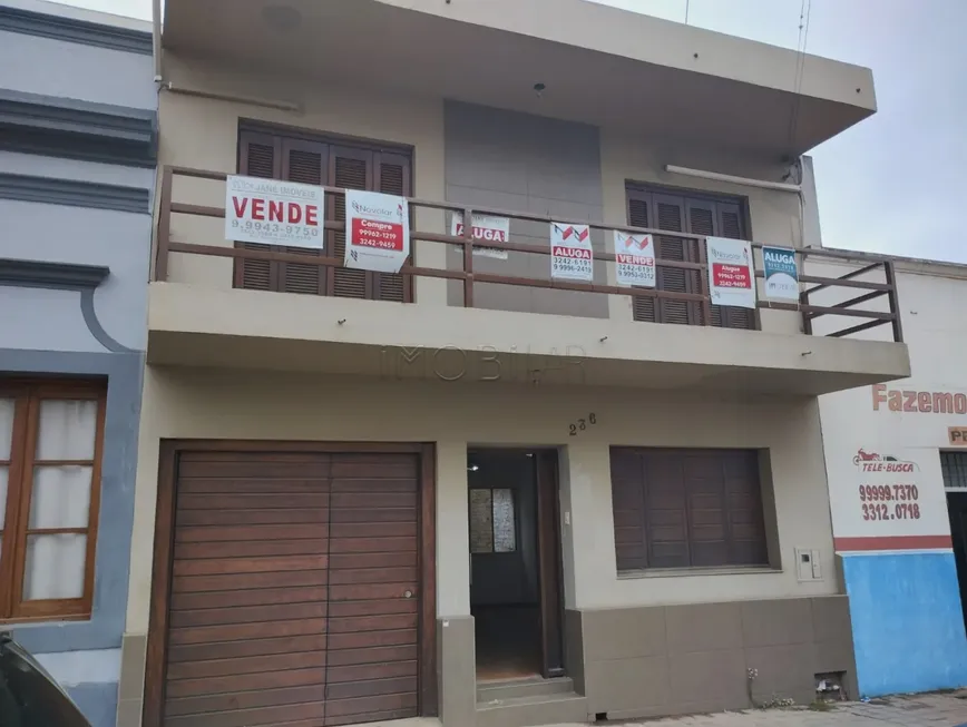 Foto 1 de Casa com 2 Quartos à venda, 148m² em Centro, Bagé