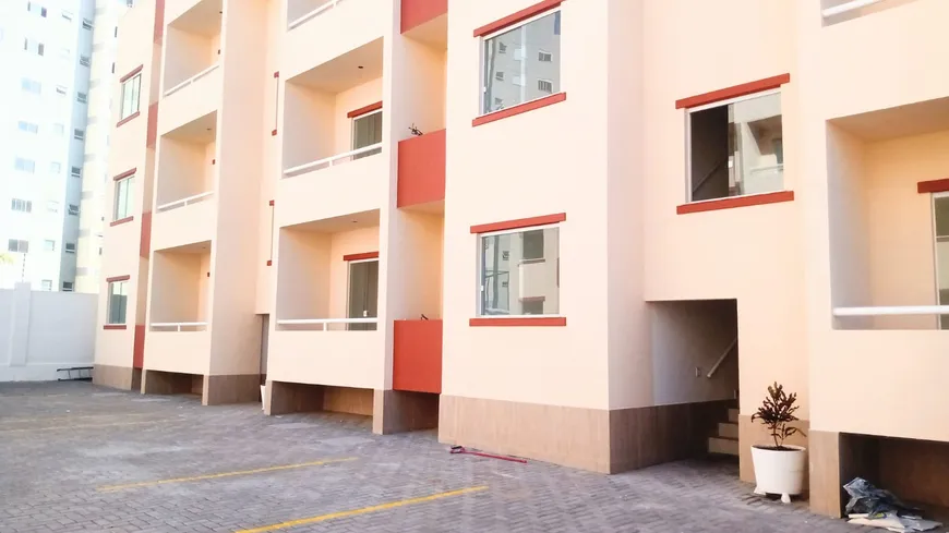 Foto 1 de Apartamento com 2 Quartos para alugar, 82m² em Buraquinho, Lauro de Freitas