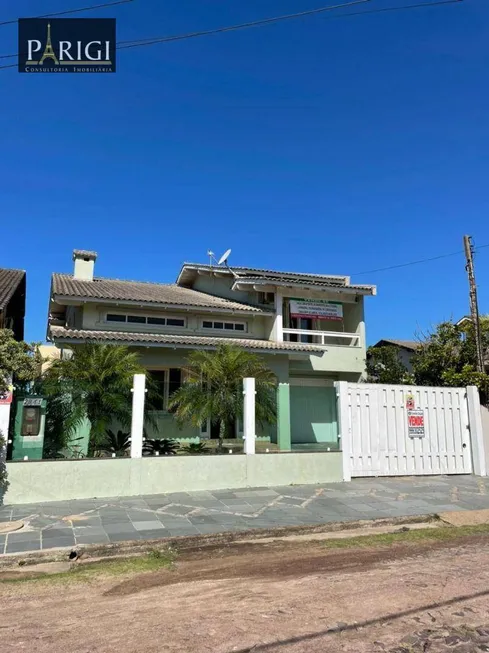 Foto 1 de Casa com 4 Quartos à venda, 265m² em Centro, Tramandaí