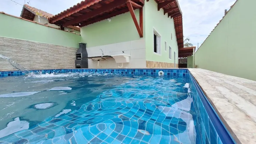 Foto 1 de Casa com 2 Quartos à venda, 85m² em Balneario Jussara, Mongaguá