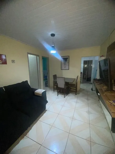 Foto 1 de Casa com 2 Quartos à venda, 49m² em Costa E Silva, Porto Alegre