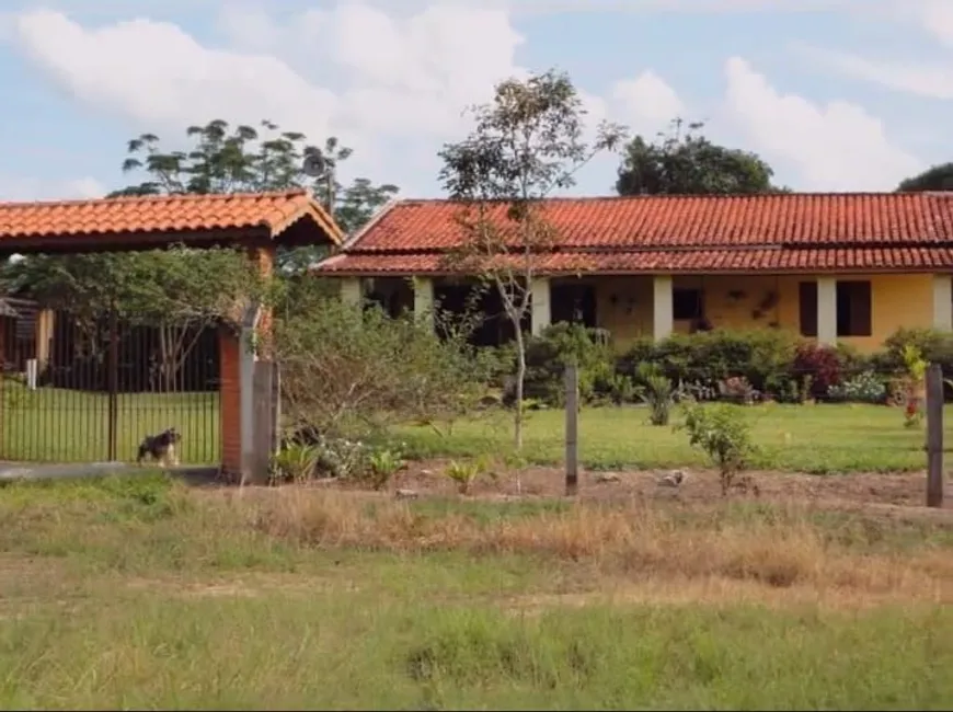 Foto 1 de Fazenda/Sítio com 3 Quartos à venda, 300m² em , Sarapuí