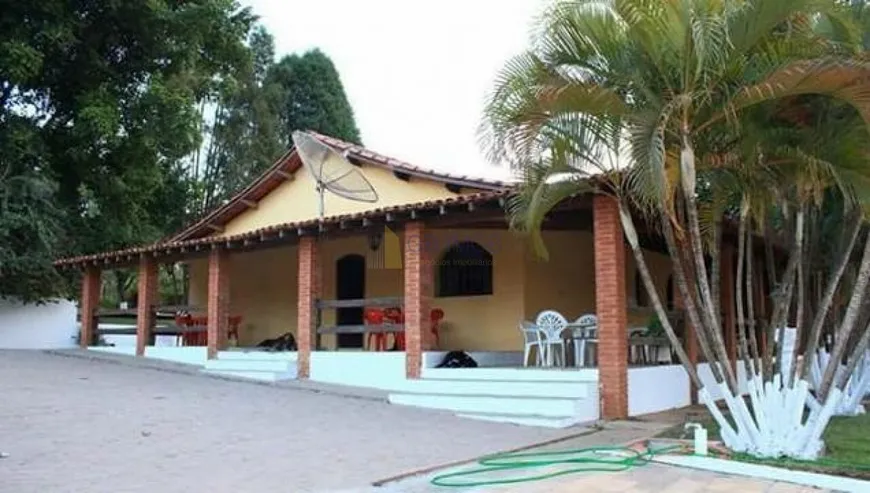 Foto 1 de Fazenda/Sítio com 3 Quartos à venda, 12000m² em Taperinha, Itu