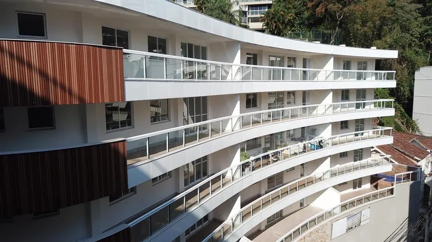 Foto 1 de Apartamento com 3 Quartos à venda, 117m² em Lagoa, Rio de Janeiro