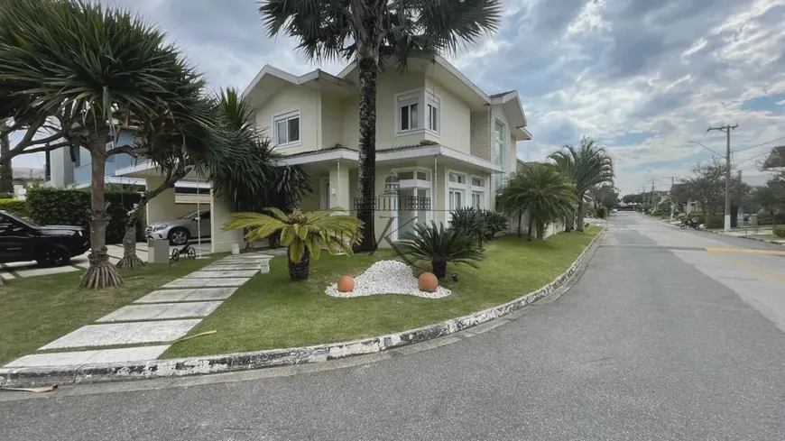 Foto 1 de Casa de Condomínio com 5 Quartos para alugar, 352m² em Jardim Altos de Santana II, Jacareí