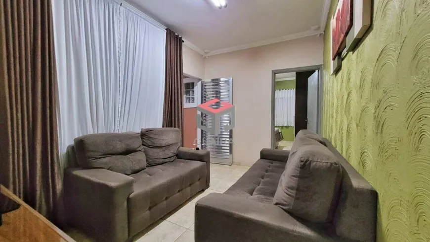 Foto 1 de Casa com 2 Quartos à venda, 140m² em Vila Pires, Santo André