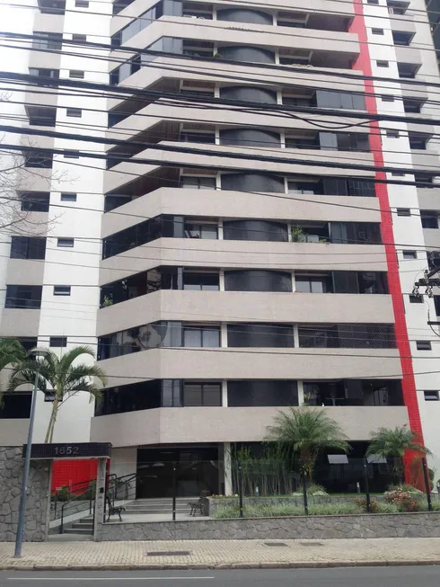 Foto 1 de Apartamento com 4 Quartos à venda, 153m² em Centro, Curitiba