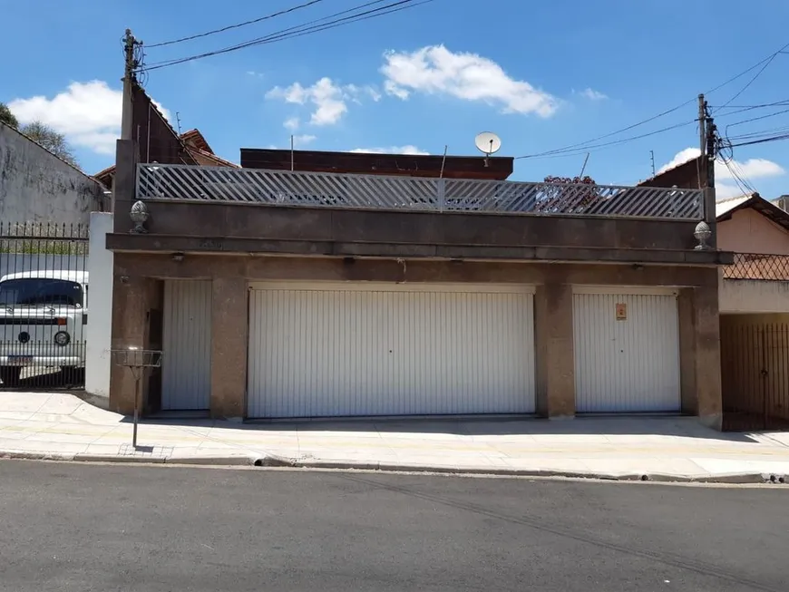 Foto 1 de Casa com 6 Quartos à venda, 174m² em Vila Guarani, São Paulo