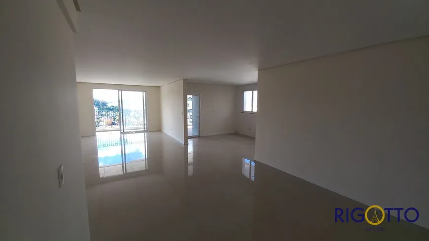 Foto 1 de Apartamento com 3 Quartos à venda, 184m² em Santa Catarina, Caxias do Sul