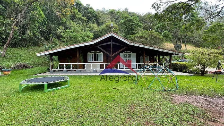 Foto 1 de Fazenda/Sítio com 7 Quartos à venda, 1000m² em Itapema, Guararema