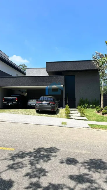 Foto 1 de Casa de Condomínio com 4 Quartos à venda, 380m² em Moinho Velho, Cotia