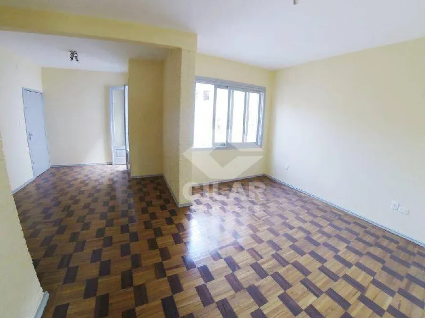 Foto 1 de Apartamento com 4 Quartos para alugar, 135m² em Auxiliadora, Porto Alegre