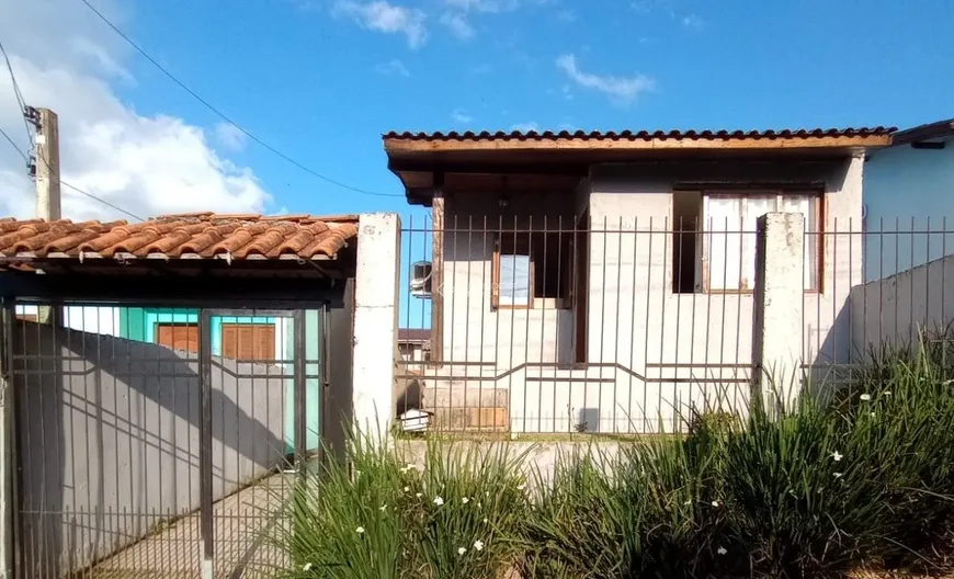 Foto 1 de Casa com 2 Quartos à venda, 50m² em Stella Maris, Alvorada