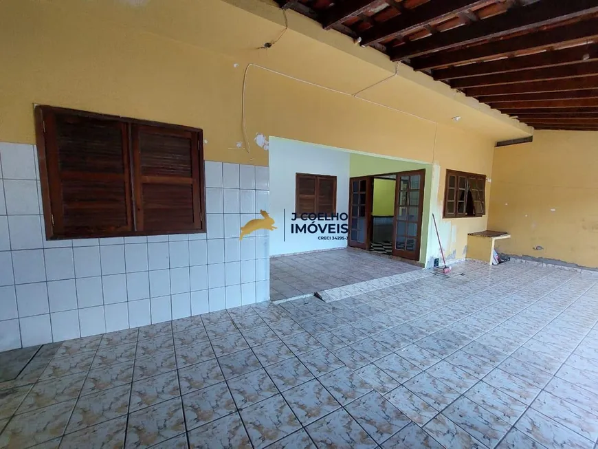 Foto 1 de Casa com 4 Quartos à venda, 100m² em Estufa II, Ubatuba