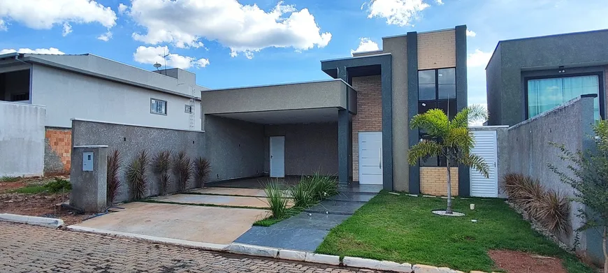 Foto 1 de Casa de Condomínio com 3 Quartos à venda, 400m² em Ponte Alta Norte, Brasília