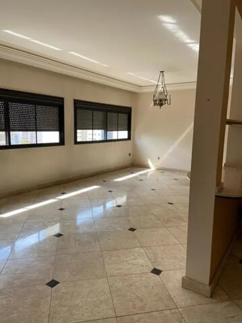 Foto 1 de Apartamento com 3 Quartos à venda, 286m² em Centro, Londrina