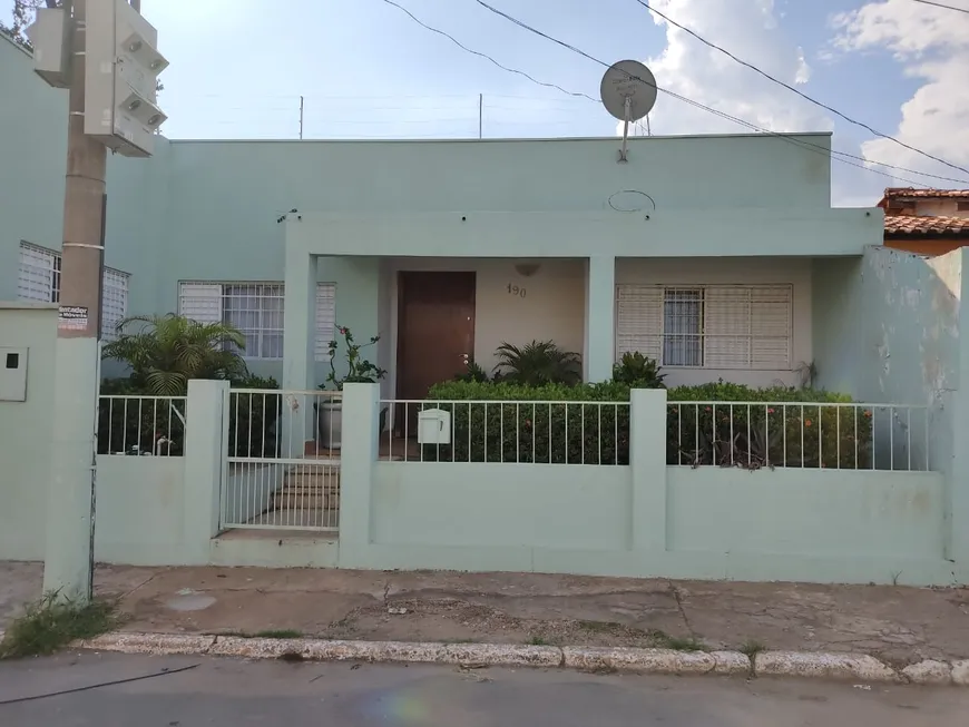 Foto 1 de Casa com 3 Quartos à venda, 220m² em Cohab Nova, Cuiabá
