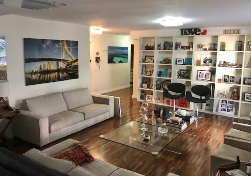 Foto 1 de Apartamento com 4 Quartos à venda, 309m² em Jardim Marajoara, São Paulo