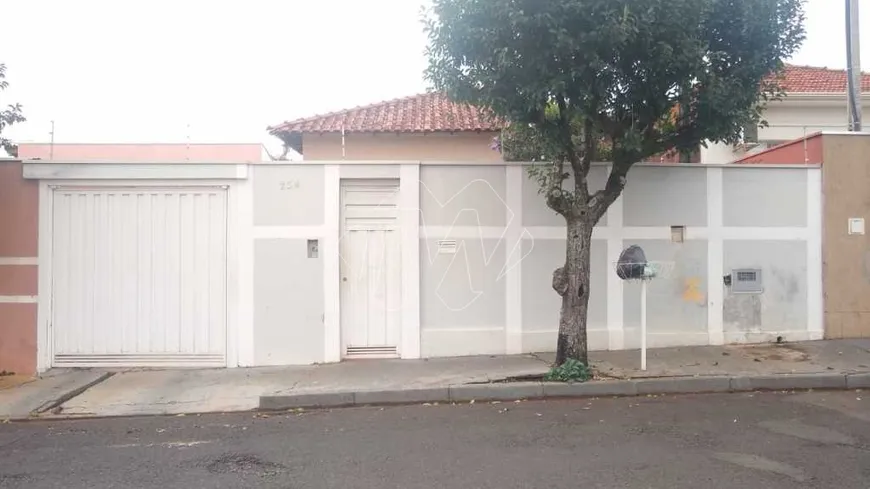 Foto 1 de Casa com 2 Quartos à venda, 166m² em Jardim Vitória, Araraquara