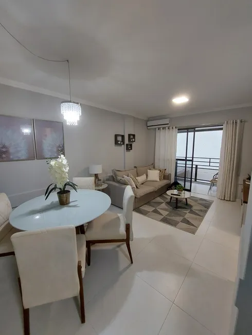 Foto 1 de Apartamento com 2 Quartos à venda, 70m² em Meia Praia, Itapema