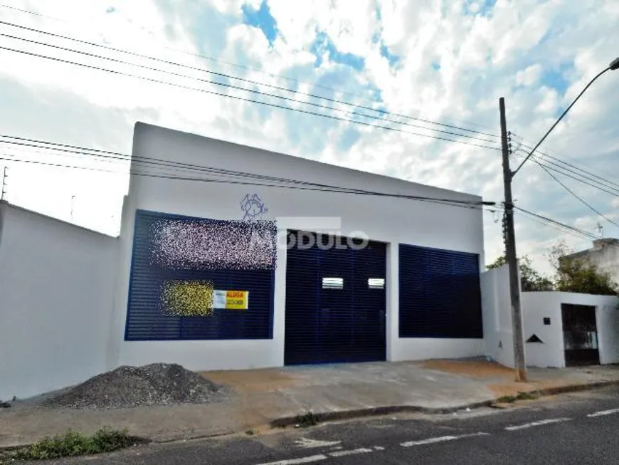 Foto 1 de Ponto Comercial para alugar, 380m² em Bom Jesus, Uberlândia