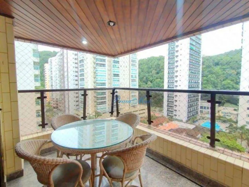 Foto 1 de Apartamento com 3 Quartos à venda, 130m² em Praia das Pitangueiras, Guarujá