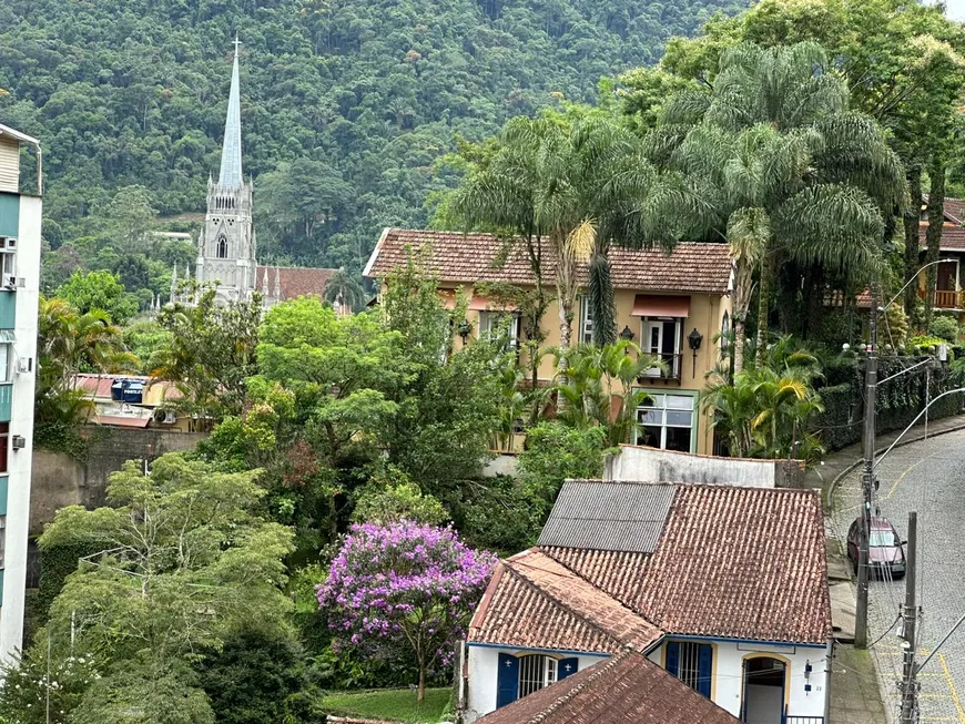 Foto 1 de Apartamento com 4 Quartos à venda, 250m² em Centro, Petrópolis