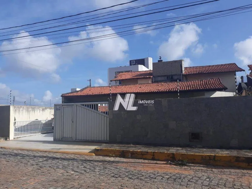 Foto 1 de Casa com 5 Quartos à venda, 250m² em Lagoa Nova, Natal