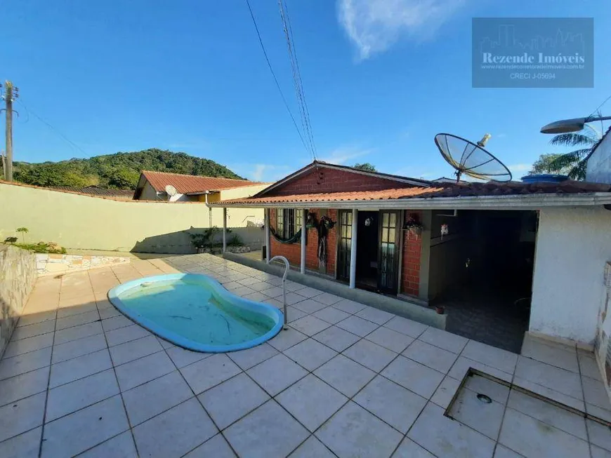 Foto 1 de Casa com 3 Quartos à venda, 150m² em Batel, Antonina