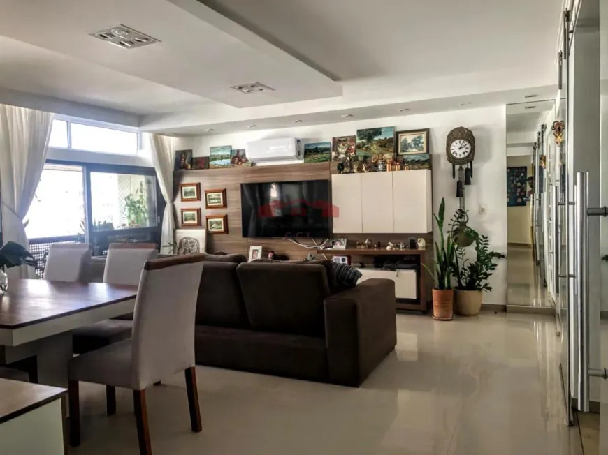 Foto 1 de Apartamento com 4 Quartos à venda, 141m² em Pitangueiras, Guarujá