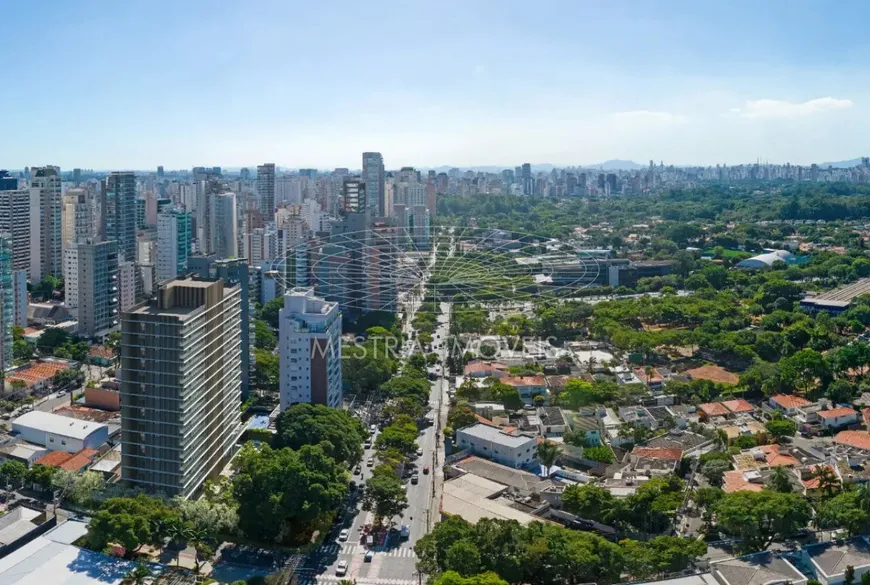 Foto 1 de Apartamento com 4 Quartos à venda, 300m² em Moema, São Paulo