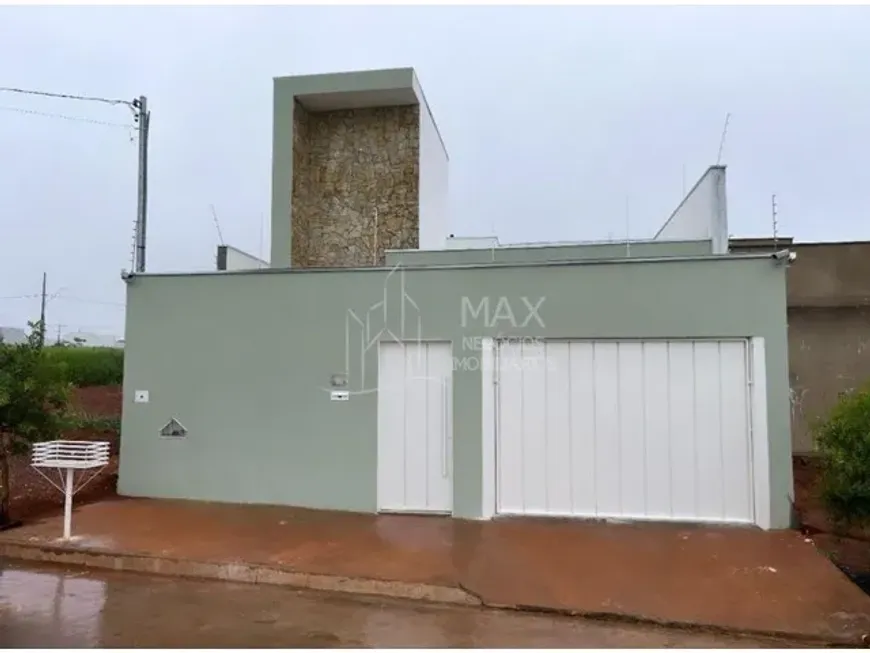 Foto 1 de Casa com 3 Quartos à venda, 150m² em Loteamento Portal do Vale II, Uberlândia