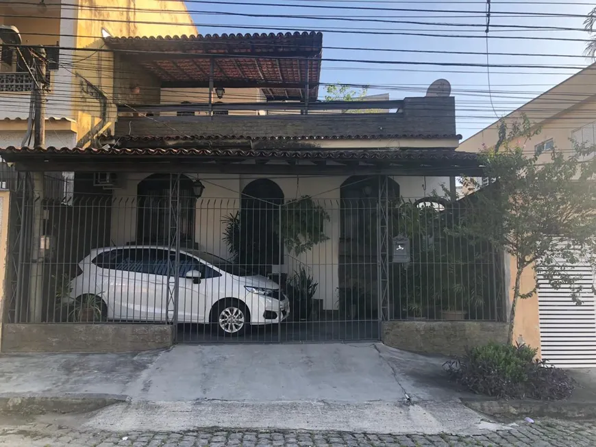 Foto 1 de Casa com 3 Quartos à venda, 80m² em Centro, Nova Iguaçu