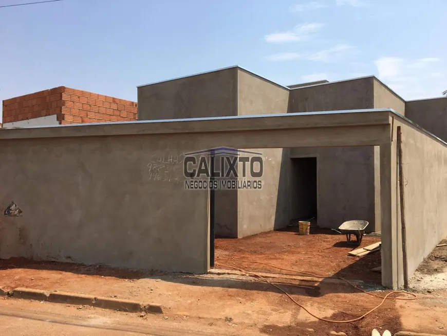 Foto 1 de Casa com 3 Quartos à venda, 70m² em São Jorge, Uberlândia