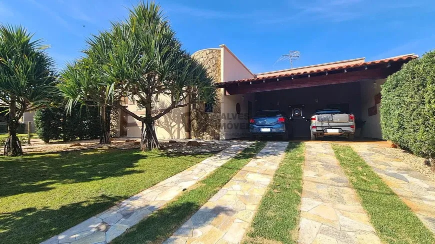 Foto 1 de Casa de Condomínio com 3 Quartos à venda, 298m² em Jardim Magnólias, Araraquara