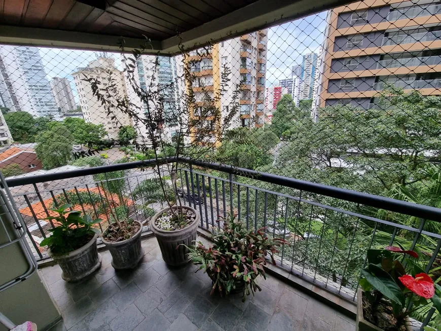 Foto 1 de Apartamento com 4 Quartos à venda, 118m² em Campo Belo, São Paulo