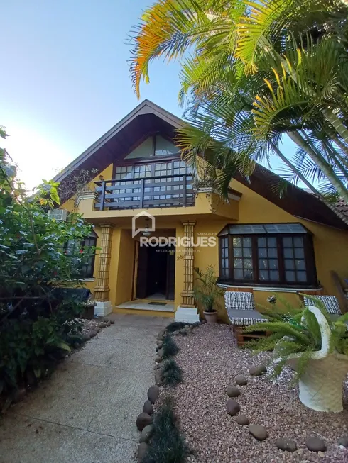 Foto 1 de Casa com 3 Quartos para venda ou aluguel, 250m² em Morro do Espelho, São Leopoldo