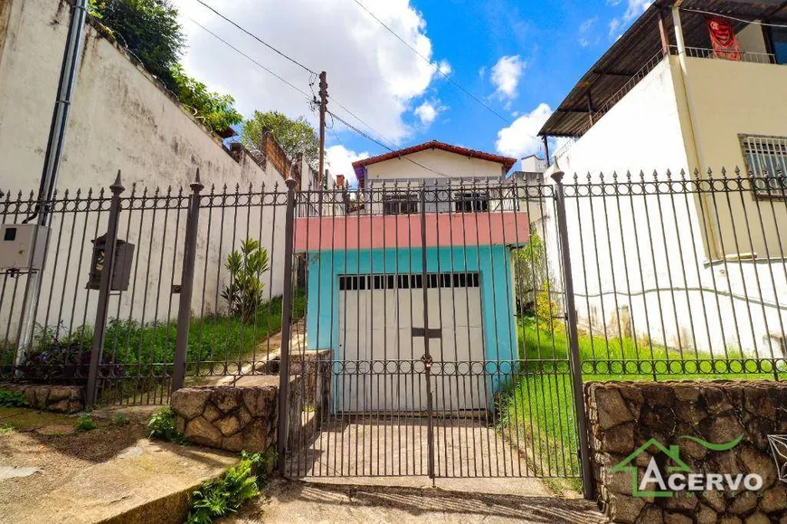 Foto 1 de Casa com 4 Quartos à venda, 103m² em São Mateus, Juiz de Fora