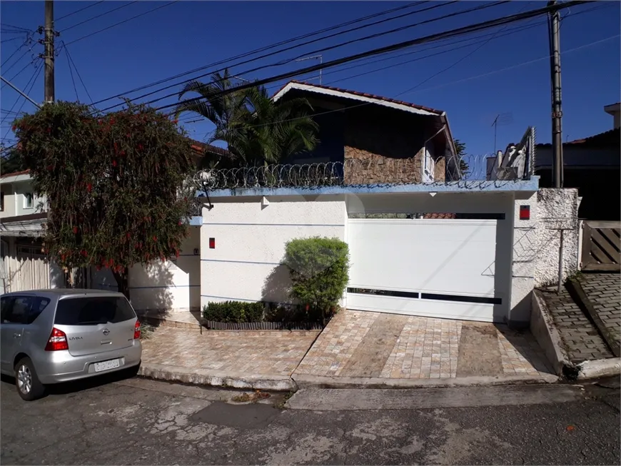 Foto 1 de Sobrado com 3 Quartos para venda ou aluguel, 270m² em Horto Florestal, São Paulo