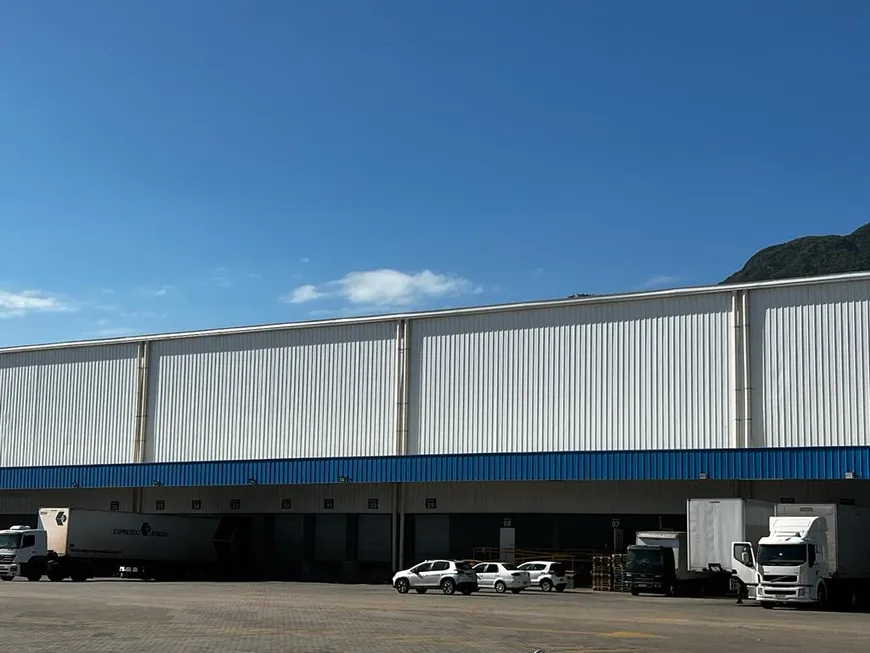 Foto 1 de Galpão/Depósito/Armazém para alugar, 2300m² em Tims, Serra