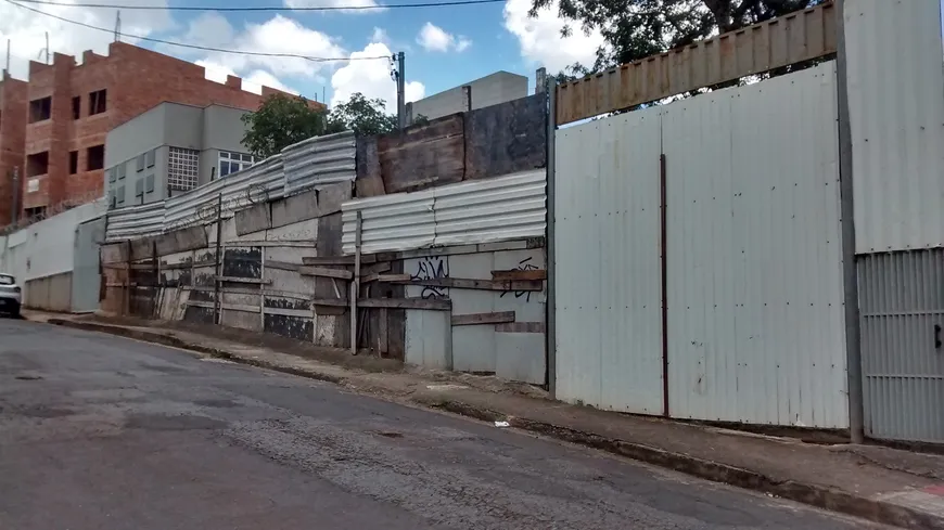 Foto 1 de Lote/Terreno à venda, 750m² em Buritis, Belo Horizonte