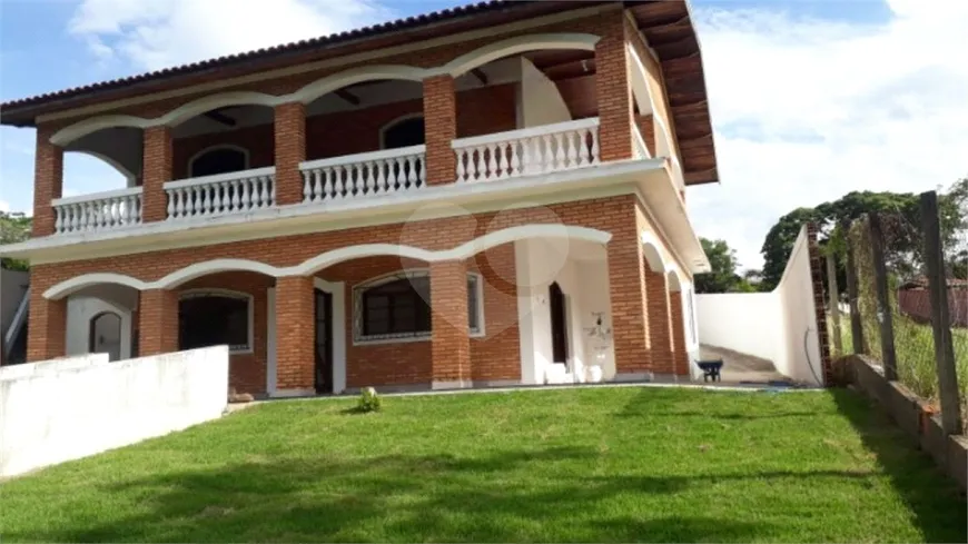 Foto 1 de Casa com 6 Quartos à venda, 350m² em CENTRO, Águas de São Pedro