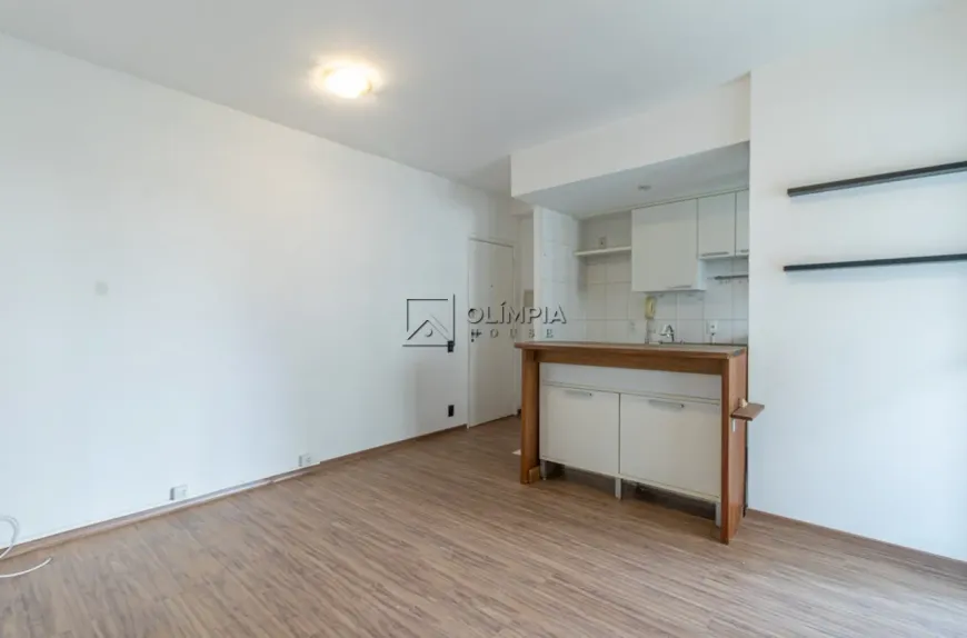 Foto 1 de Apartamento com 1 Quarto para alugar, 40m² em Pinheiros, São Paulo