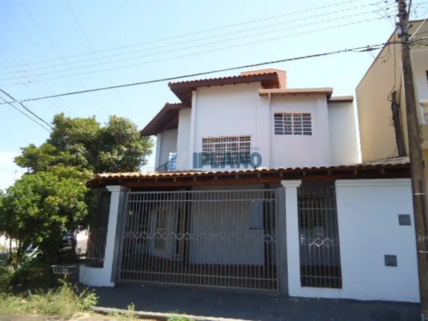 Foto 1 de Casa com 4 Quartos para alugar, 150m² em Jardim Bandeirantes, São Carlos