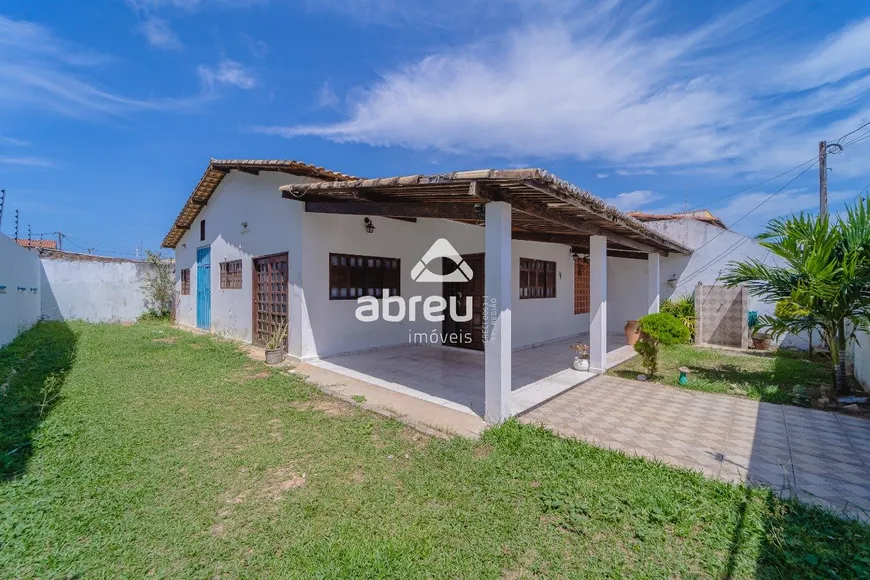 Foto 1 de Casa com 3 Quartos para alugar, 178m² em Nova Parnamirim, Parnamirim