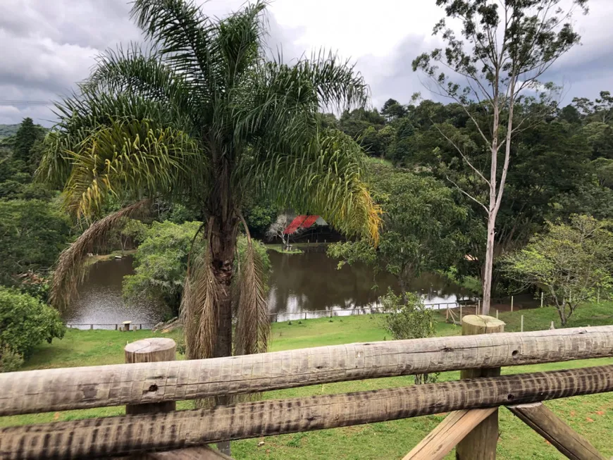 Foto 1 de Fazenda/Sítio com 3 Quartos à venda, 350m² em Centro, Ibiúna