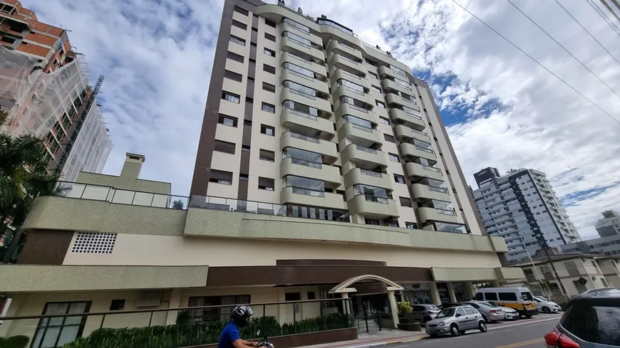 Foto 1 de Apartamento com 3 Quartos à venda, 89m² em Floresta, São José