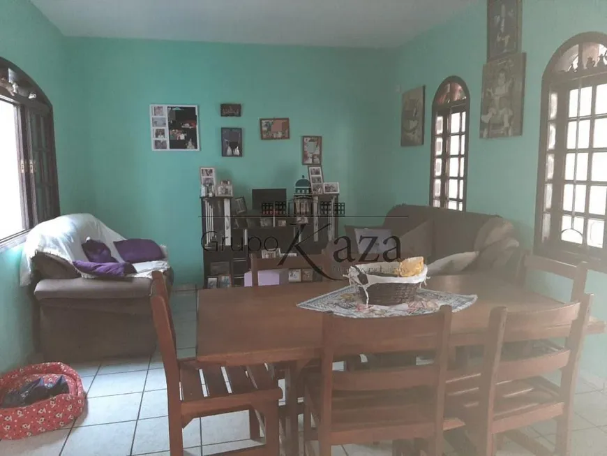 Foto 1 de Casa com 3 Quartos à venda, 187m² em Jardim Altos de Santana I, Jacareí