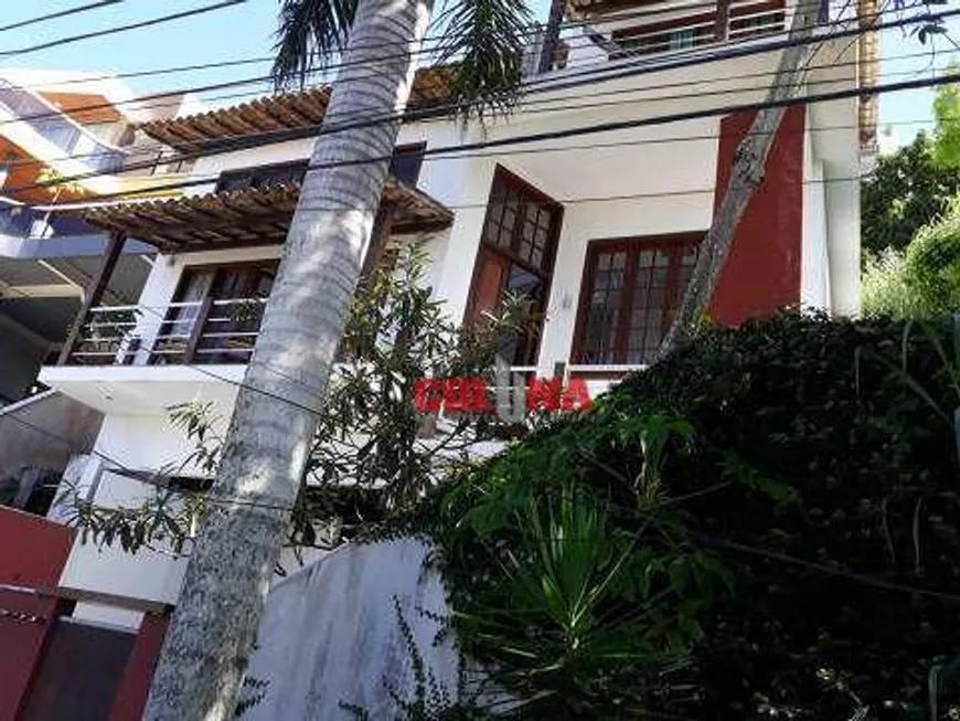 Foto 1 de Casa com 6 Quartos à venda, 400m² em Camboinhas, Niterói