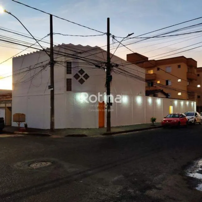 Foto 1 de Prédio Comercial à venda, 280m² em Santa Mônica, Uberlândia